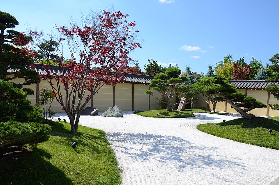 大仙院の枯山水庭園、東庭の石組みで表現された深山から白砂の渓流が流れ出す構図