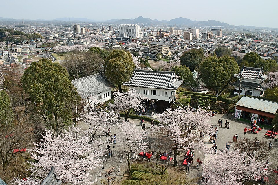 The top floor of Inuyama Castle keep, showing the karahafu (cusped gable) and mawarien (outdoor gallery)