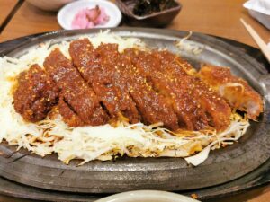 名古屋めしガイド｜味噌カツ・ひつまぶし・台湾ラーメンを徹底解説