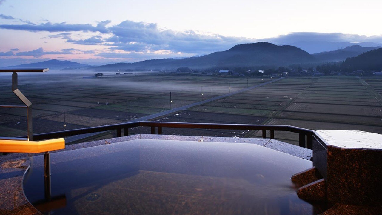 弁天堂 (33)-Nov-16-2024-04-52-52-6022-AM