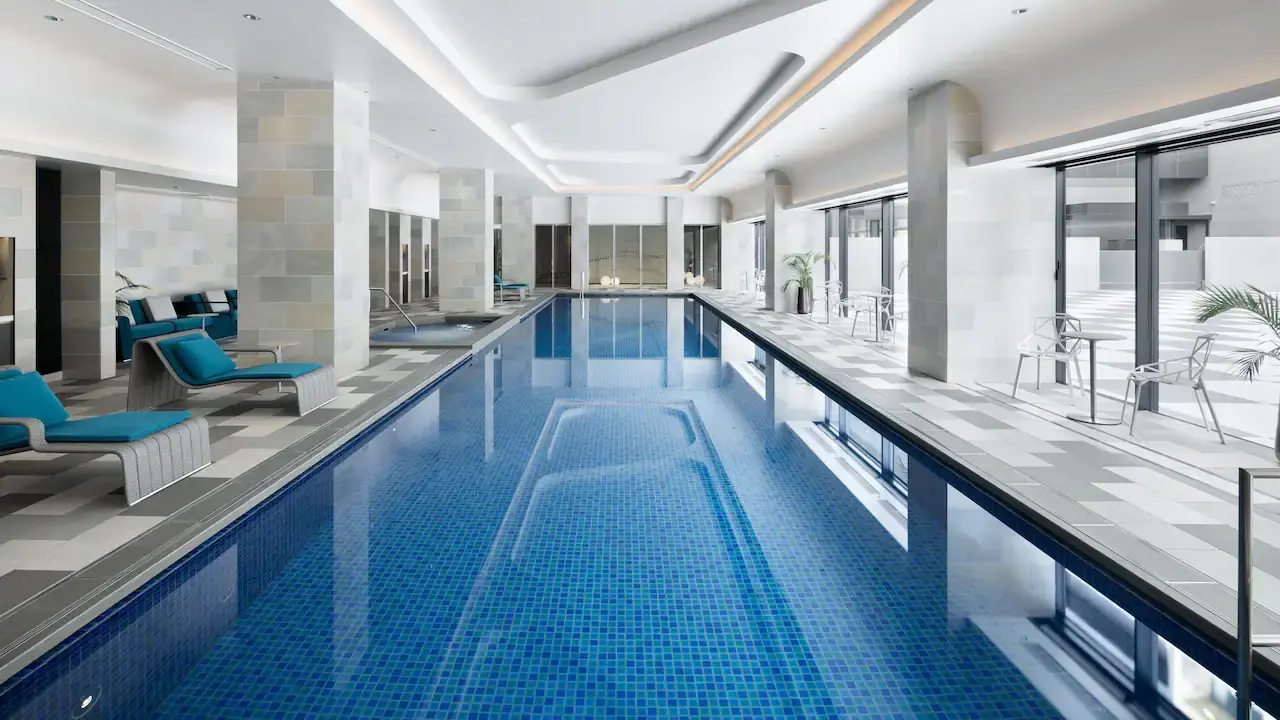 FSWUB-P0276-Pool-Daytime.16x9