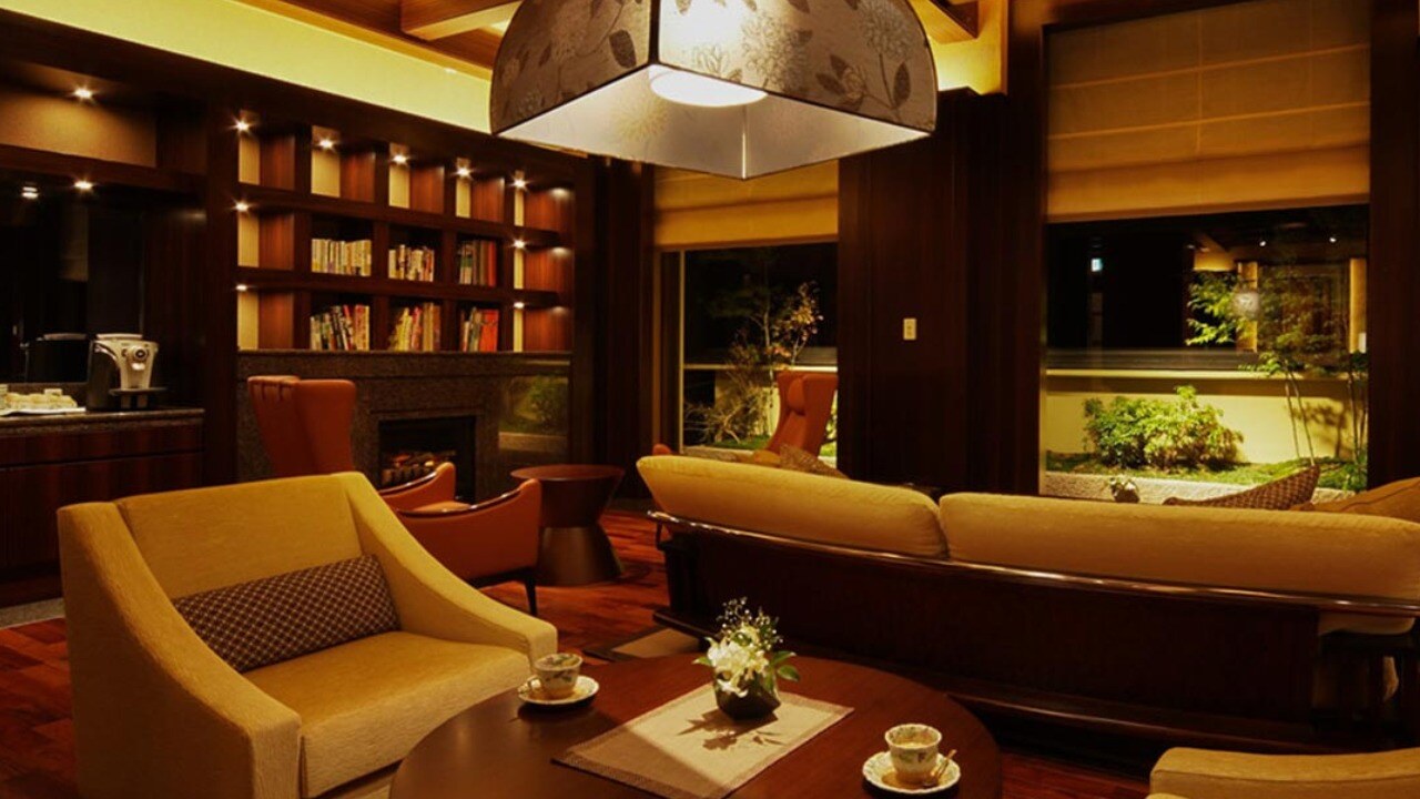 弁天堂 (28)-Nov-16-2024-04-52-52-4821-AM